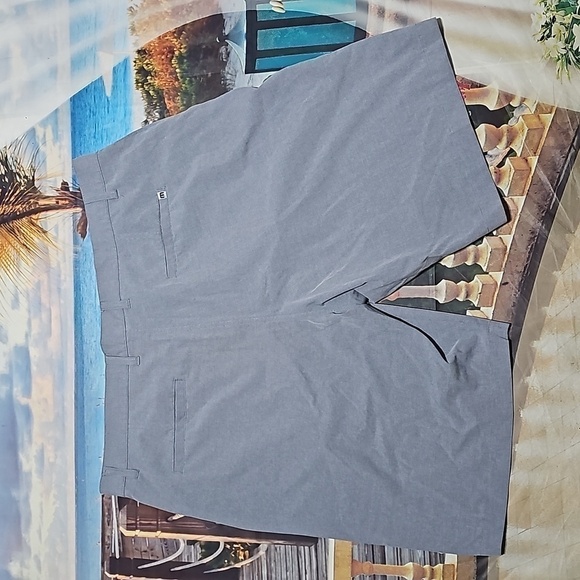Travis‎ Mathew Gray Shorts Size 40 - Picture 4 of 5